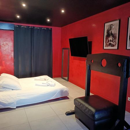 Appartement Balneo Et Sauna Prives The Red Room Mauguio Exterior photo